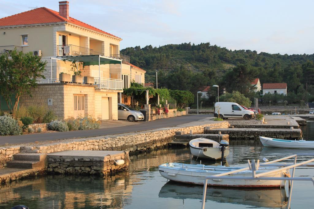 Apartments Villa Julija Lumbarda Exterior foto